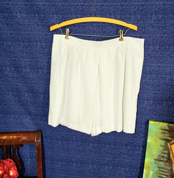Worthington Textured Crepe White Skort NWT 14 - Picture 2 of 13